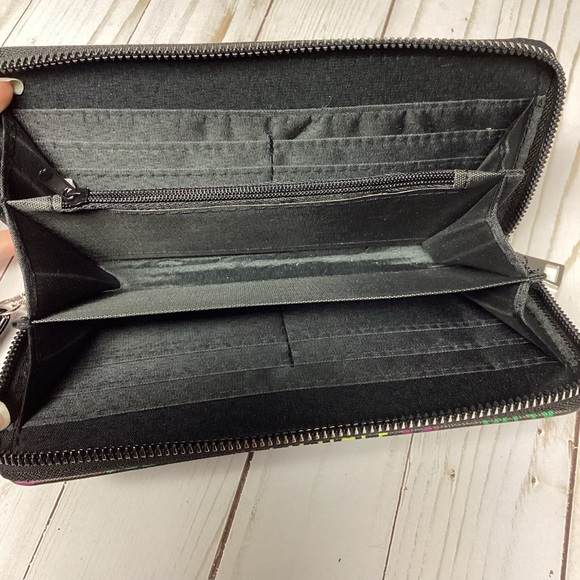 BOGO Aeropostale Black and Multi Wallet - Picture 6 of 8